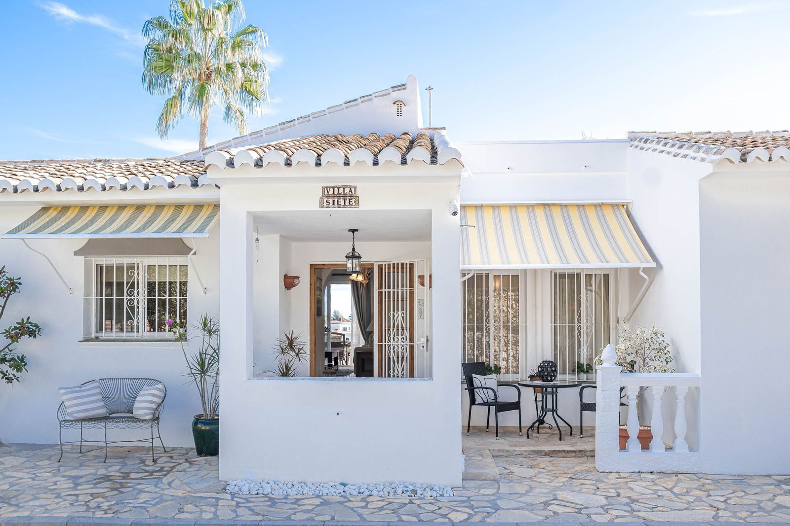 744cecb66bb08cae3bb67b4eafad14e4 - 3