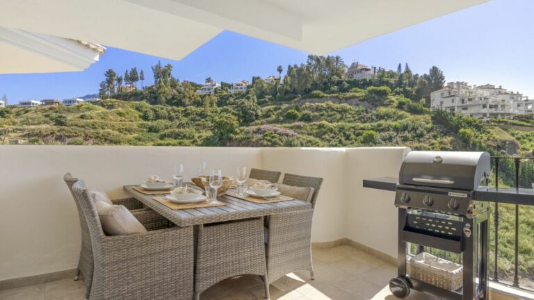 74aa90f85ff5b6d56fce126e96d29c28 - 11