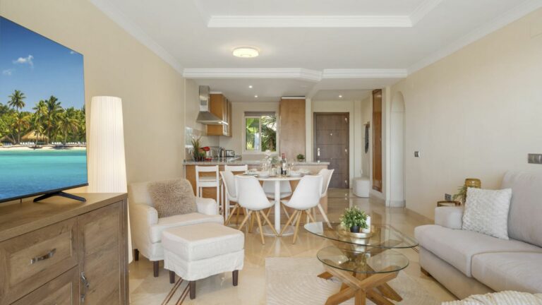 74aa90f85ff5b6d56fce126e96d29c28 - 4