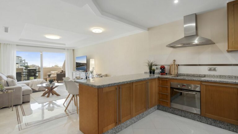 74aa90f85ff5b6d56fce126e96d29c28 - 6