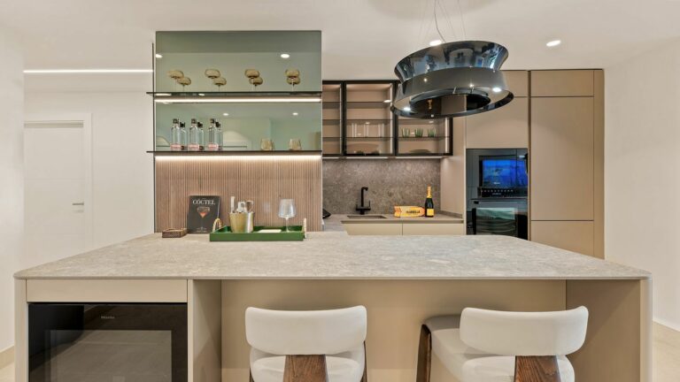 76aabb8a07d8ee955d3eece2f97d5f1f - 8