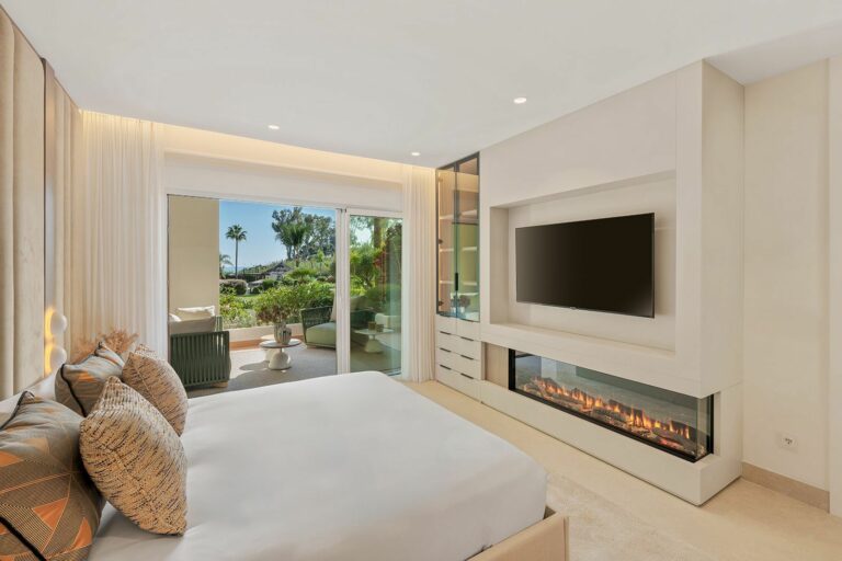 76aabb8a07d8ee955d3eece2f97d5f1f - 9