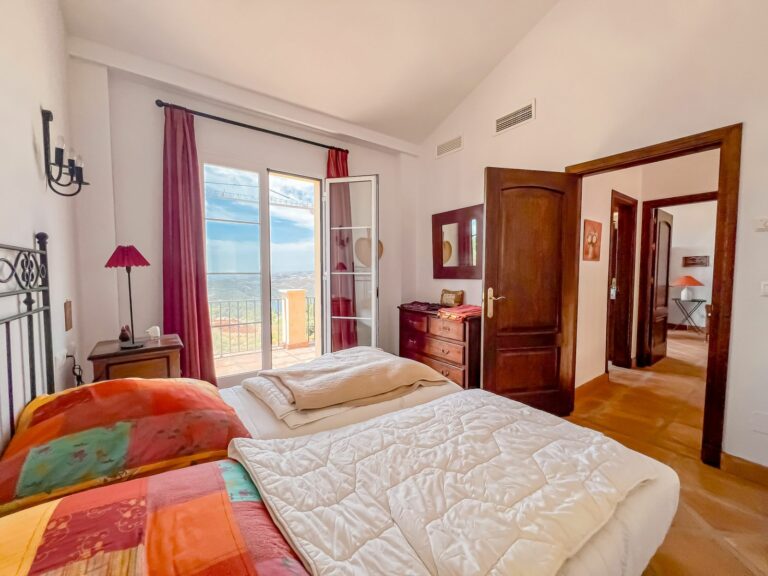 777e8ac1ae4ce062e2a5816706fe2d00 - 10