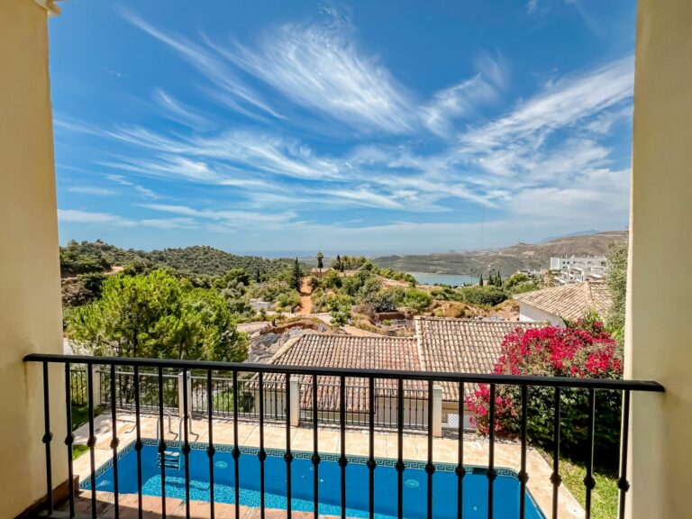 777e8ac1ae4ce062e2a5816706fe2d00 - 13