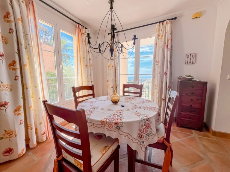 777e8ac1ae4ce062e2a5816706fe2d00 - 6