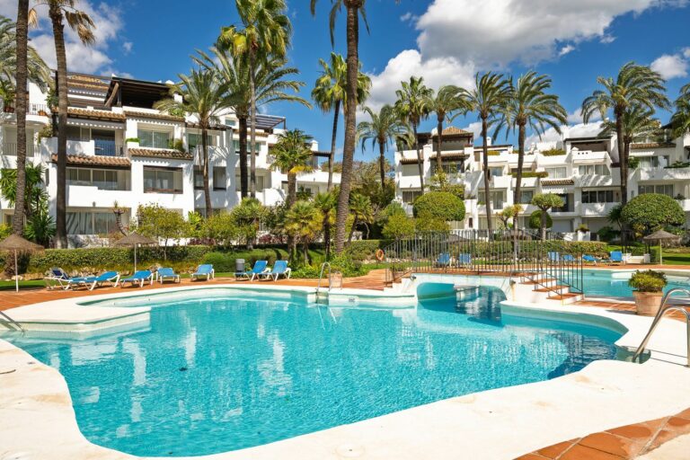 77d40ce1710001cee4c57deee2ecadee - 11