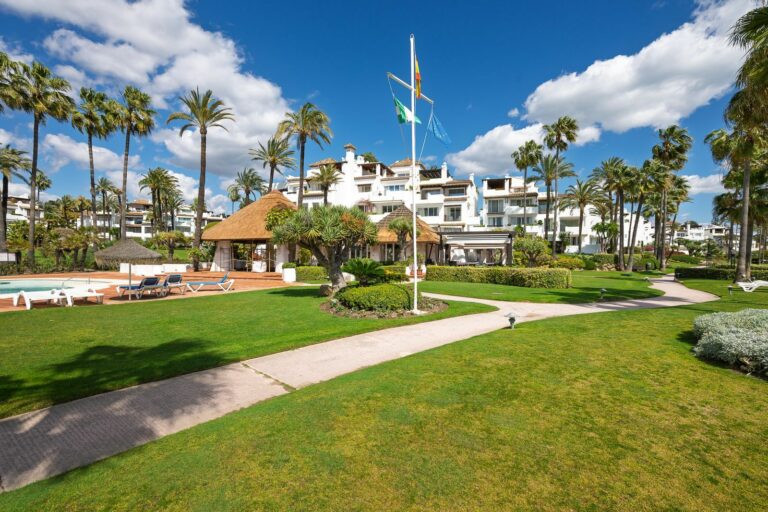 77d40ce1710001cee4c57deee2ecadee - 8