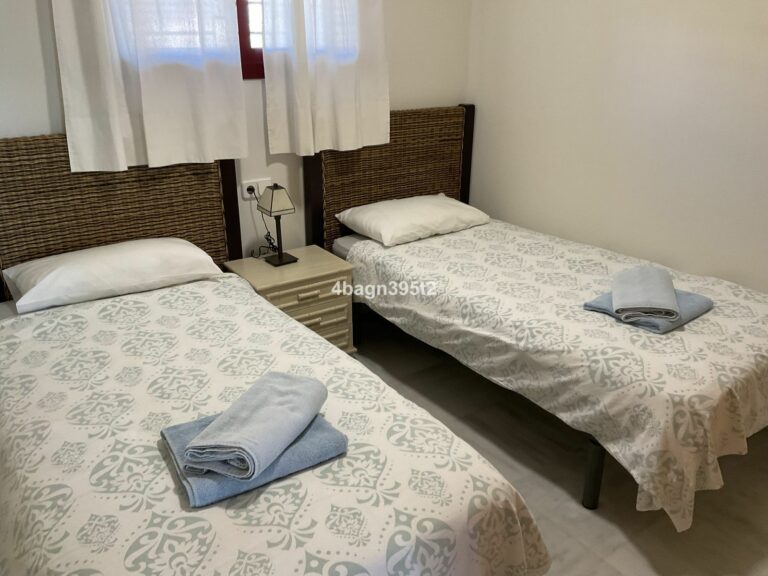 791e127b1951b7a69f0f639ab444c2ab - 8