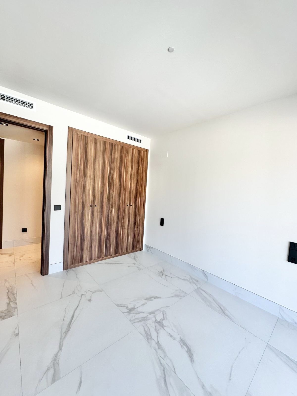 79dbc584e314e11fb17aebf60681db74 - 10