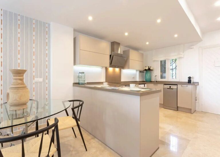 7b263c64d2d0a8c56a9b29f55a10f5fa - 6