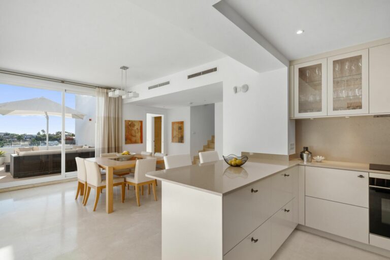 7d54ae9b568de885425fe1bce1f3f2a8 - 5