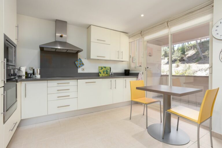 7d66f3c24b20977fb198851e0177d642 - 11