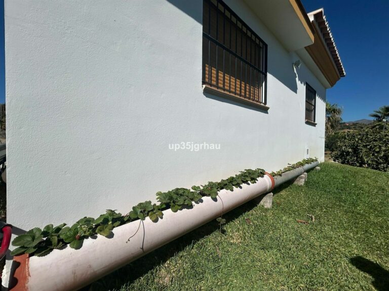 7dd2ebbcc015fbcf771b913c0478a0ee - 2