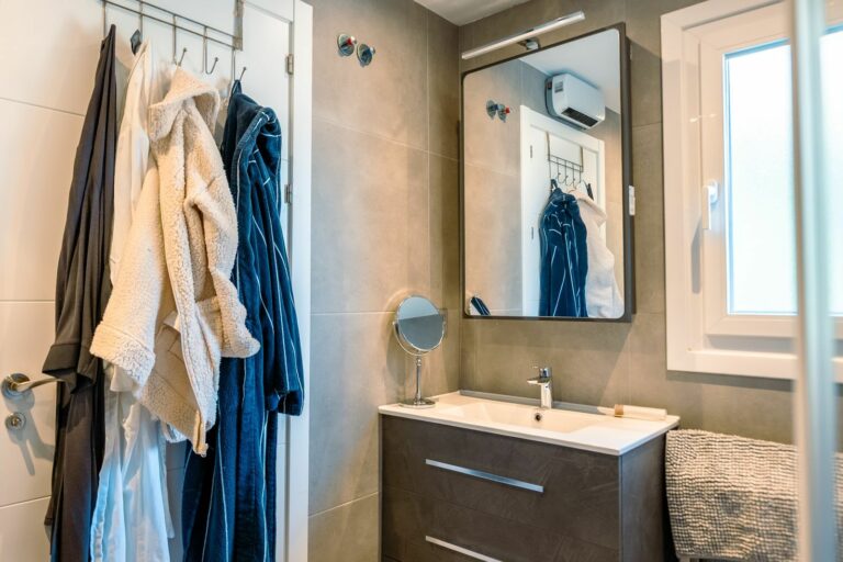 7e08091ada4d9040791396bc92c00932 - 11