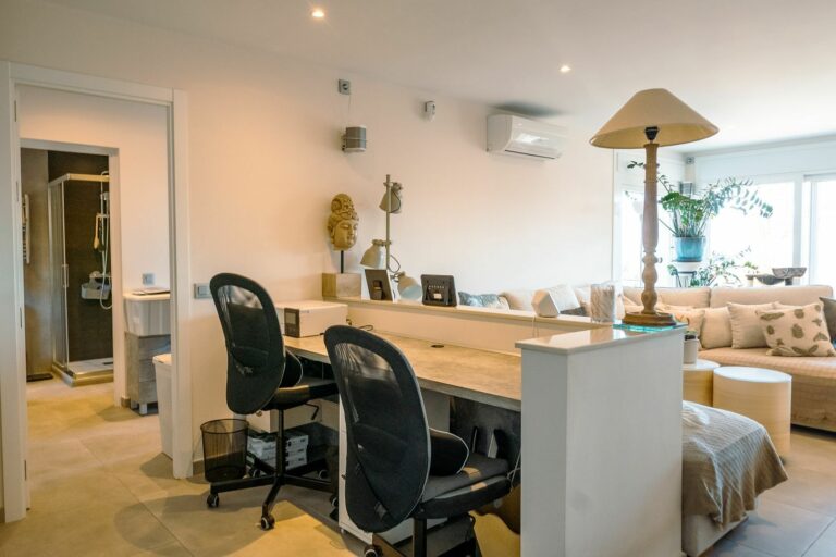 7e08091ada4d9040791396bc92c00932 - 5