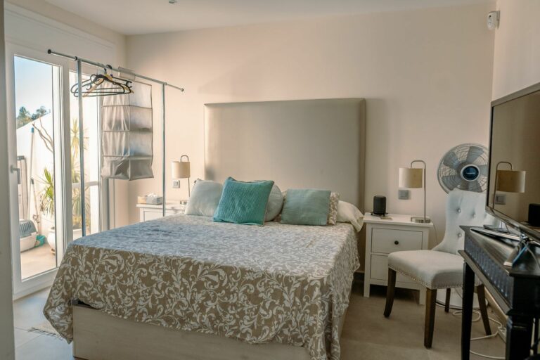 7e08091ada4d9040791396bc92c00932 - 8