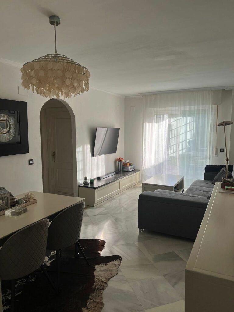 7f894cb49d141a16b9285333752d22e6 - 14