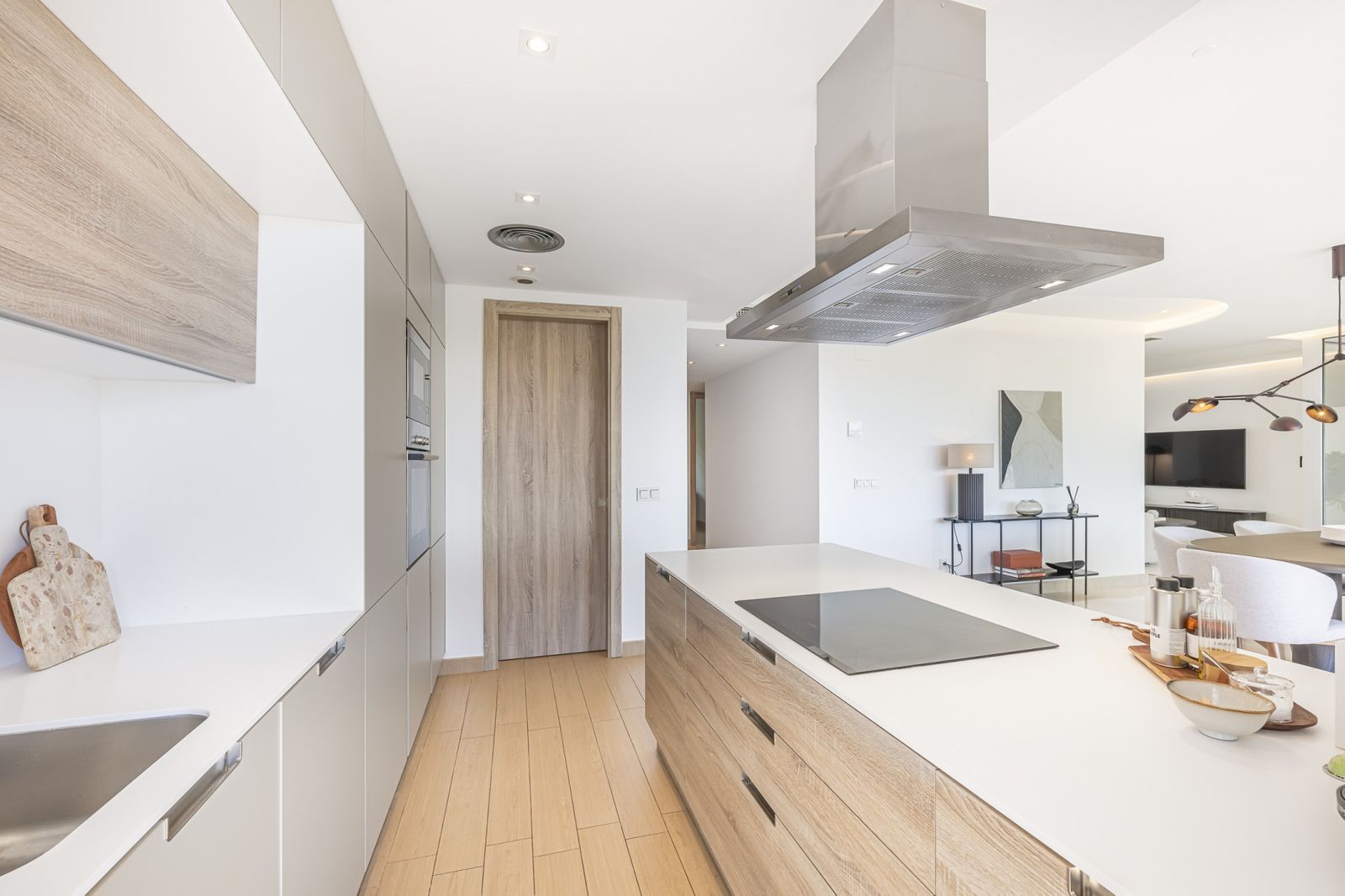 7f8b8dd992f037b953d41bdde3673b64 - 12