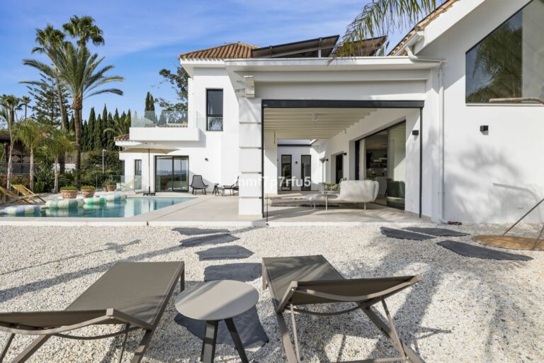 8108e9671f8ff5d3699f0d69970ba7ad - 6