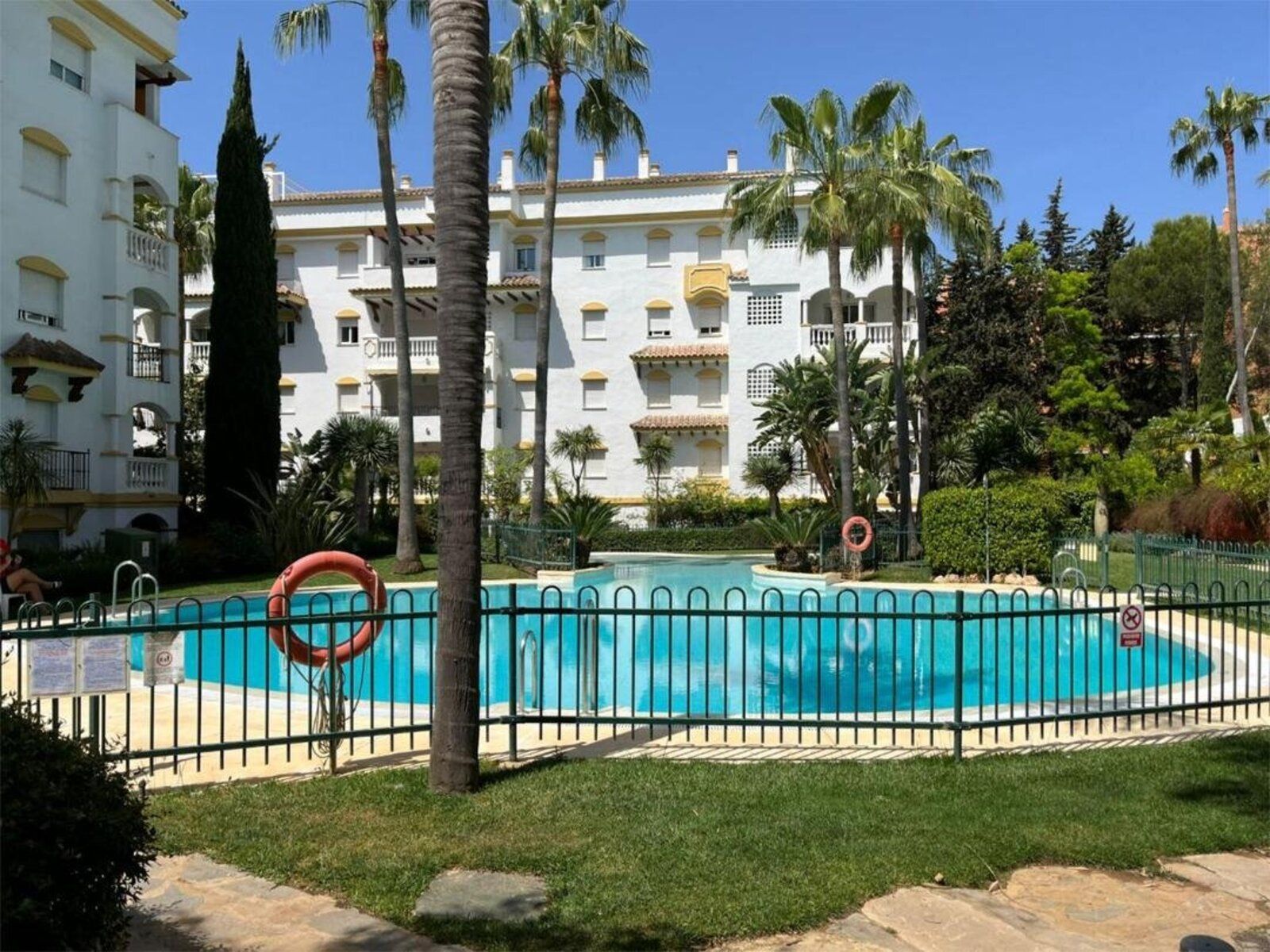 81b457ab061a231d6bf52e6bd8f6cfe6 - 14