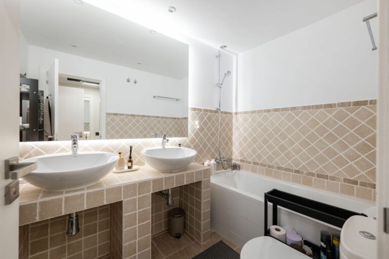 81d826a6377c6477e9d2a9be93f0773c - 13