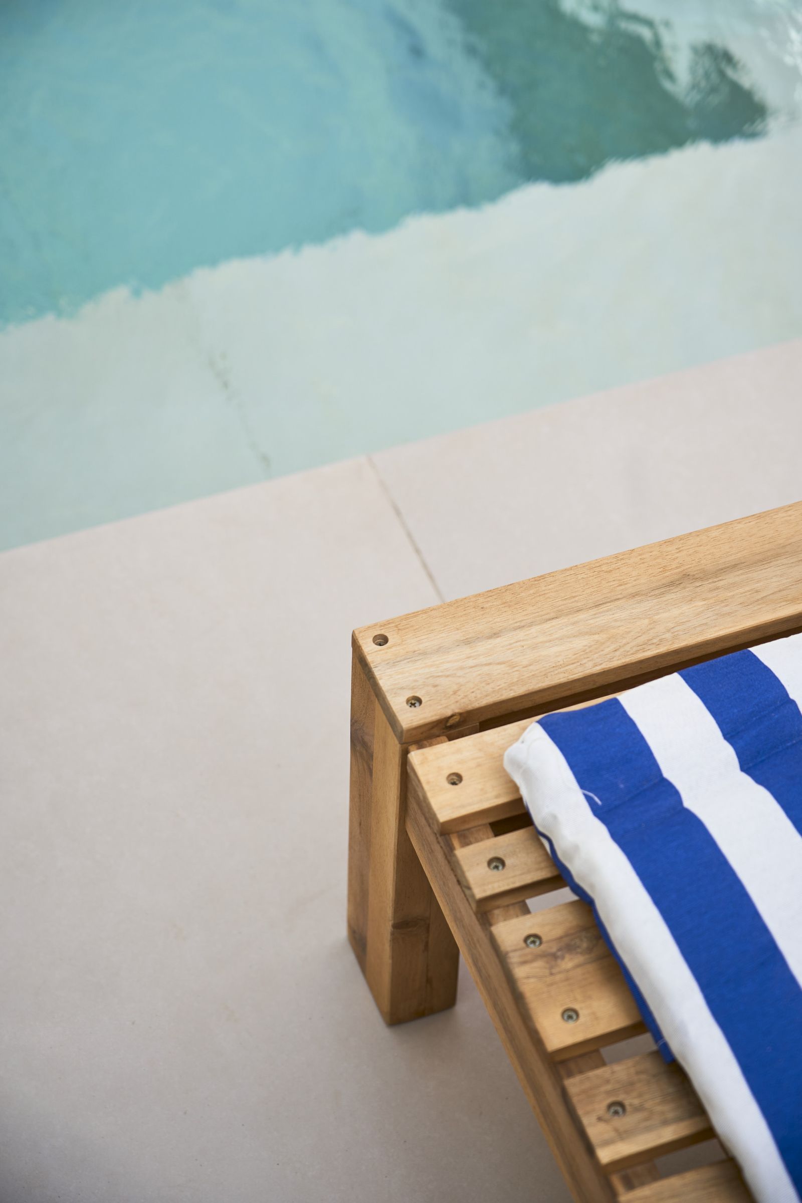 8245ab4292153f4f89d469d38e346d0b - 12