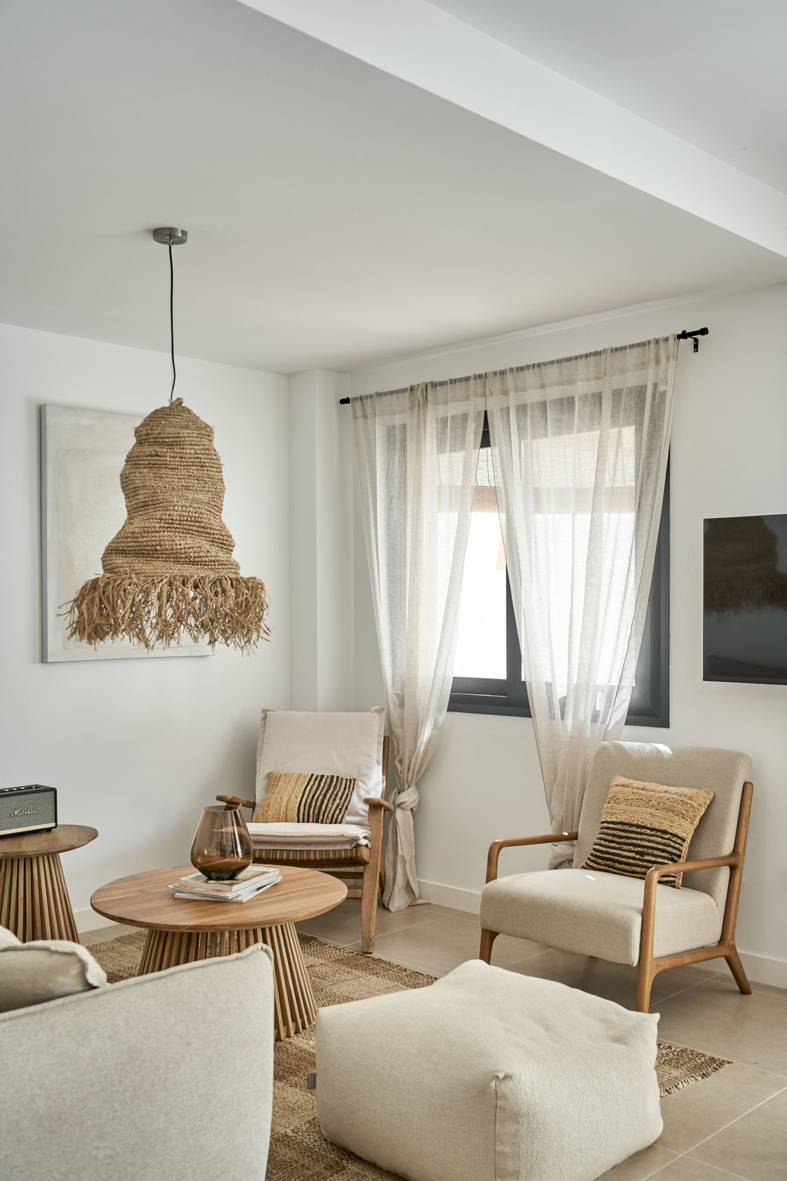 8245ab4292153f4f89d469d38e346d0b - 4