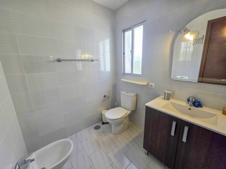 82f0081b785359266fdb77e8f0f0de2b - 11