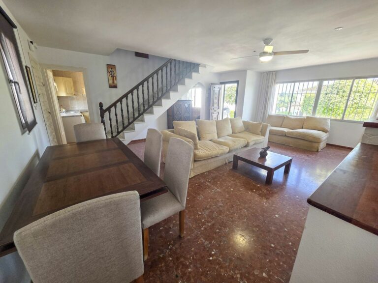 82f0081b785359266fdb77e8f0f0de2b - 3