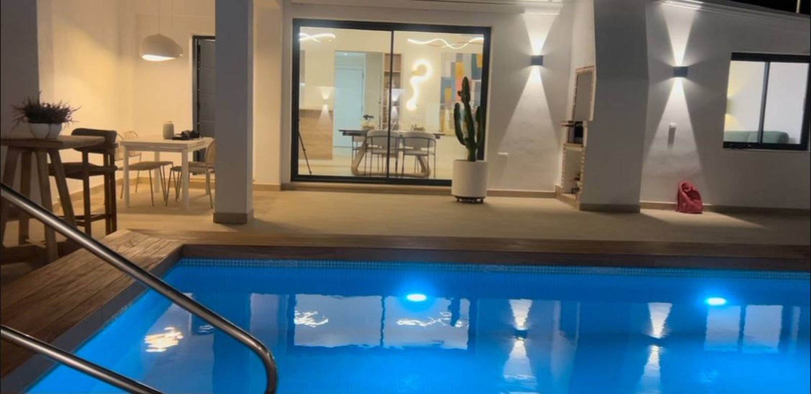 8427808e14d7695cbb0d483a6ccef58e - 4