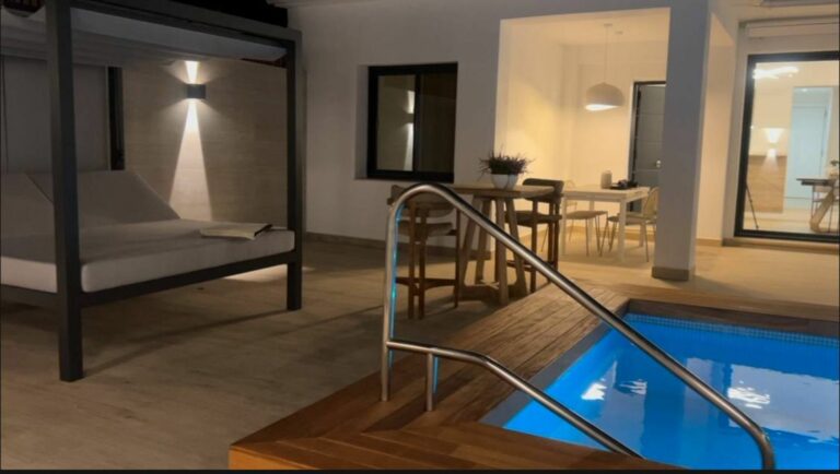 8427808e14d7695cbb0d483a6ccef58e - 5