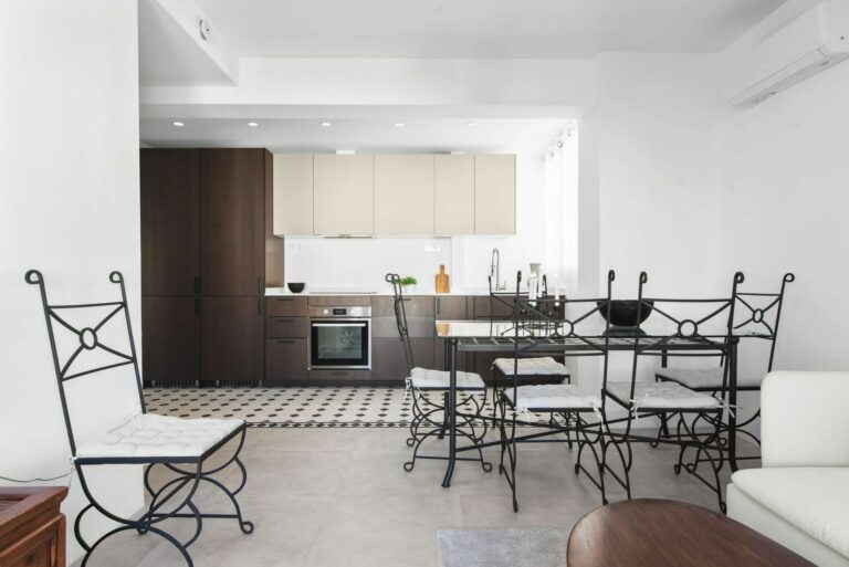 8452e0454d1618a94bafb8567999c7be - 9