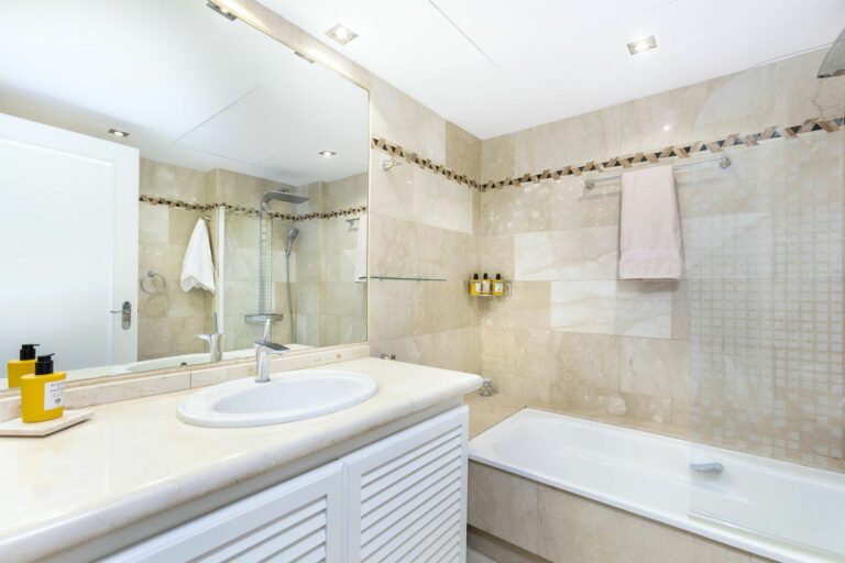 86343ef0aa60fd63a7e18440b1636860 - 16