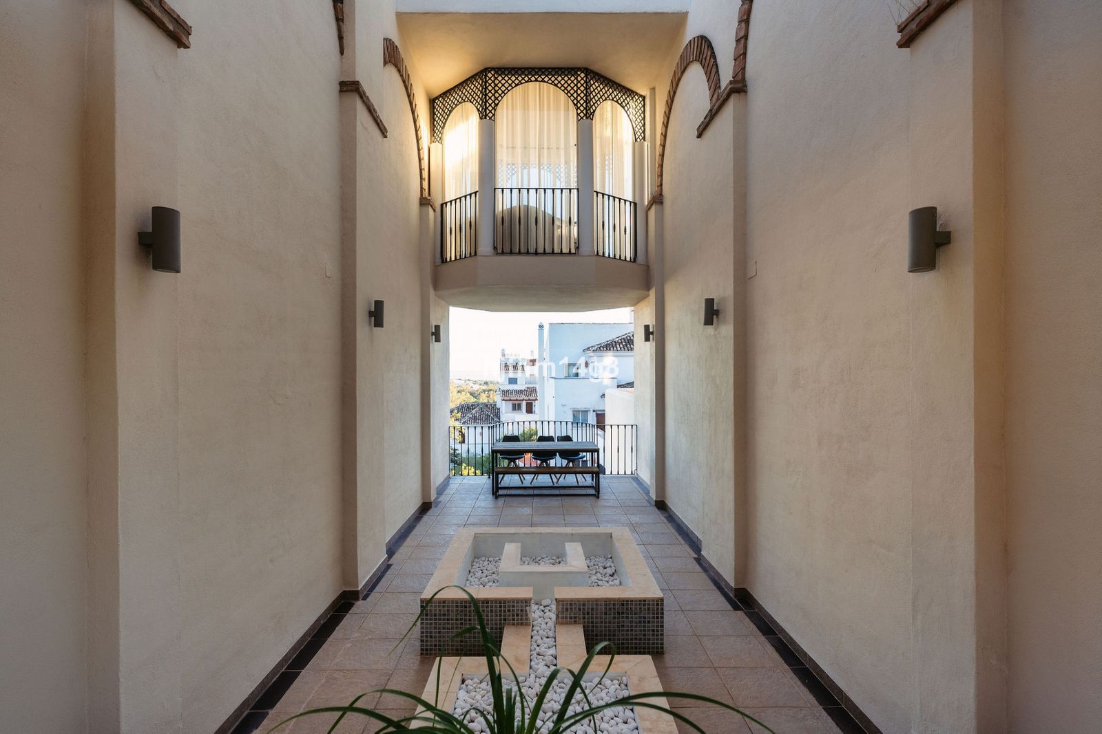 8a18f0e34b9342bc908865137b191208 - 16