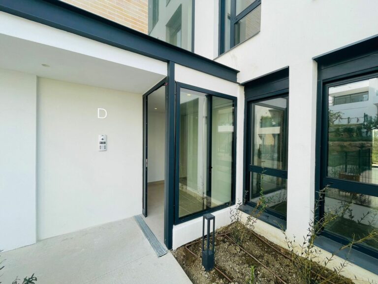 8b3ba7f43f0dabcb46a492bae1d3877d - 4