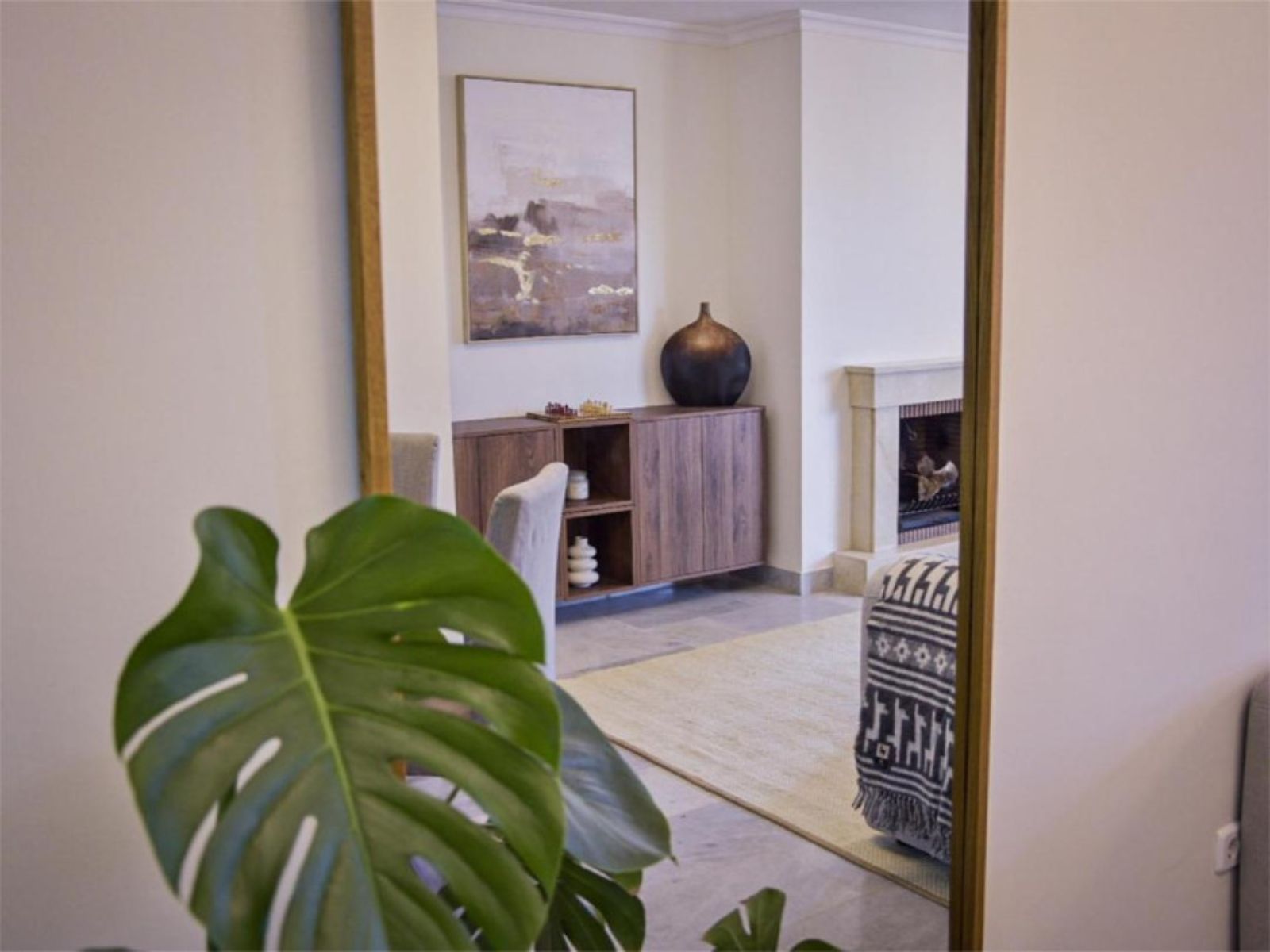 8b634788a5cb432e2a7d09e2accdf920 - 3