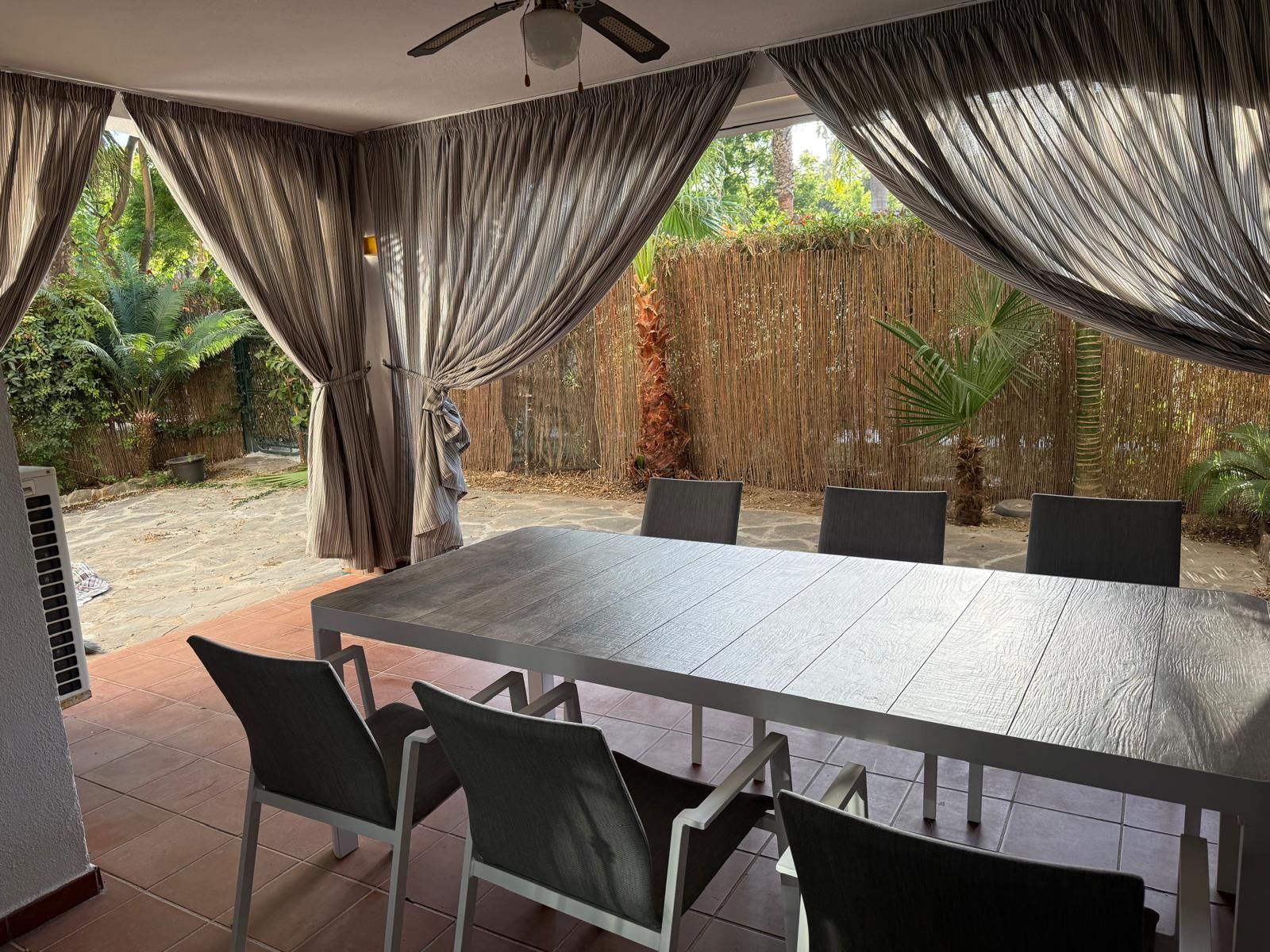 8bd05bf4463e39d2b5fa34519c833628 - 12