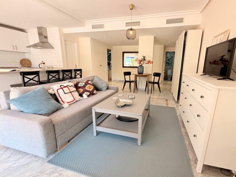 8bfc82ee092e015b57aa5d5f80b738aa - 7