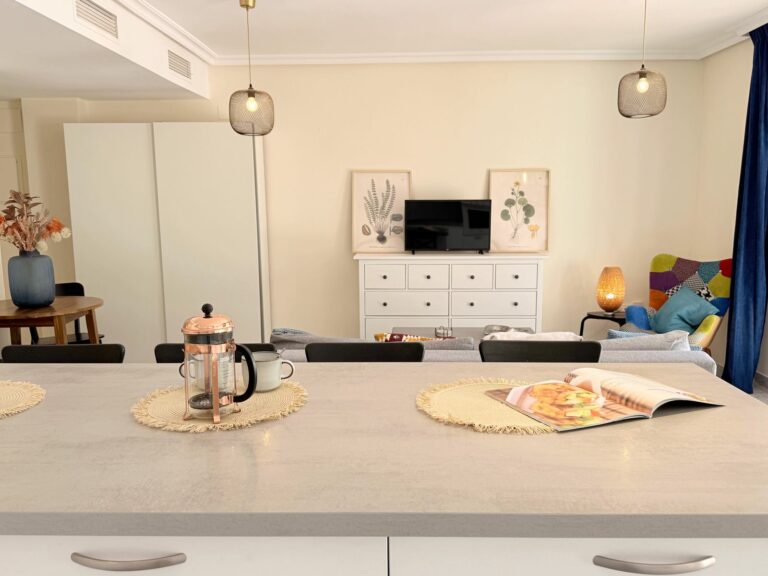 8bfc82ee092e015b57aa5d5f80b738aa - 9