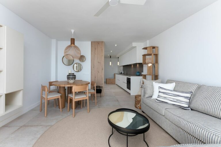 8c0ff1b00700b896f2bd573d06ad8e13 - 5