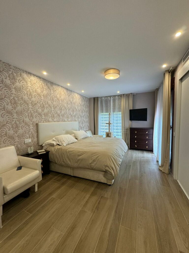 8c9701939f3b9c2b042eab23120055b7 - 5