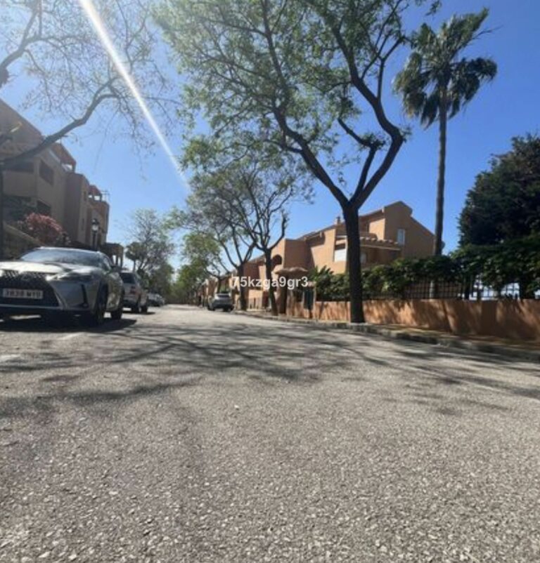 8e23e5eab4ff993287f54cad55417f93 - 12