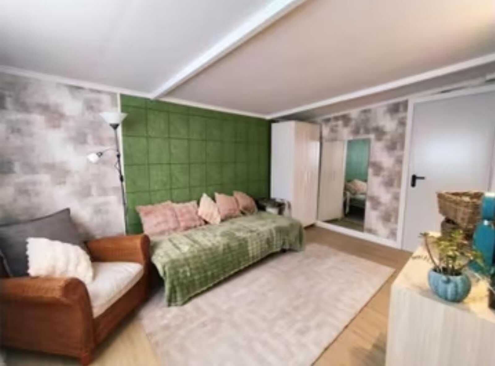 8ed88e168c0e6a0266ca1d4bca382527 - 16