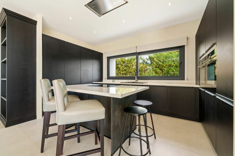 8edd91519d6b37730e69d3ea6928b275 - 10