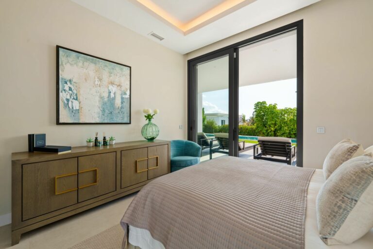 8edd91519d6b37730e69d3ea6928b275 - 15