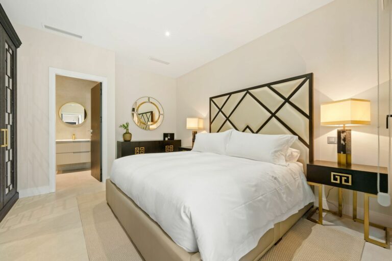 8edd91519d6b37730e69d3ea6928b275 - 4