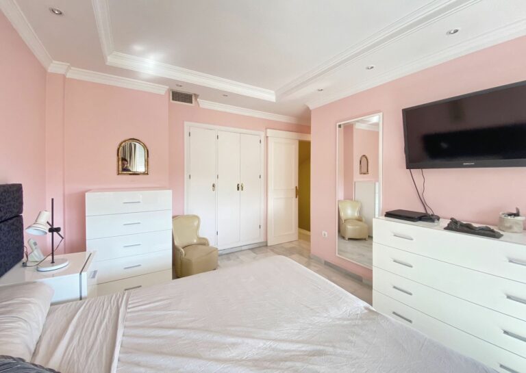 8f3e87d21a642ba0f9d2fdc1b746731e - 15