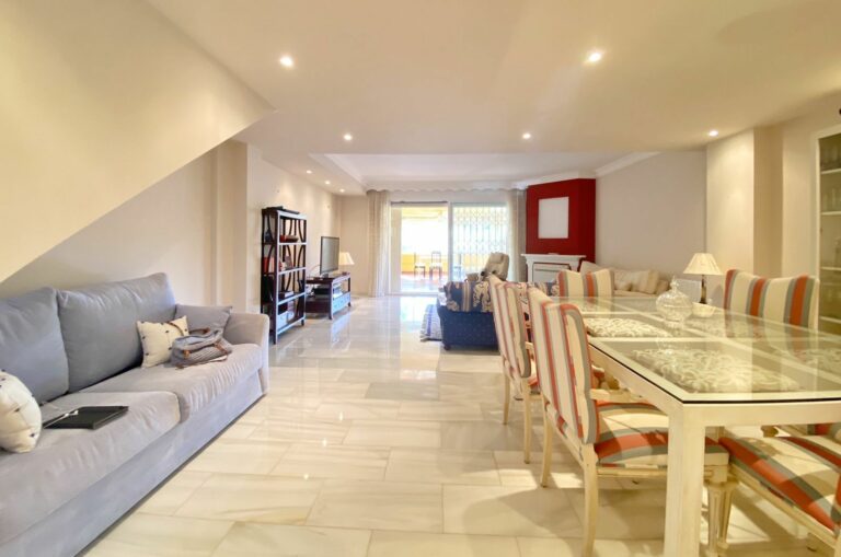 8f3e87d21a642ba0f9d2fdc1b746731e - 2