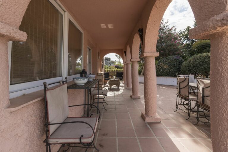 8f56994374d921adddd5d51b18302c36 - 6