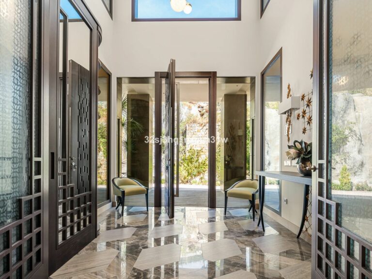 935735c932041d759df3afc935ca08bd - 12